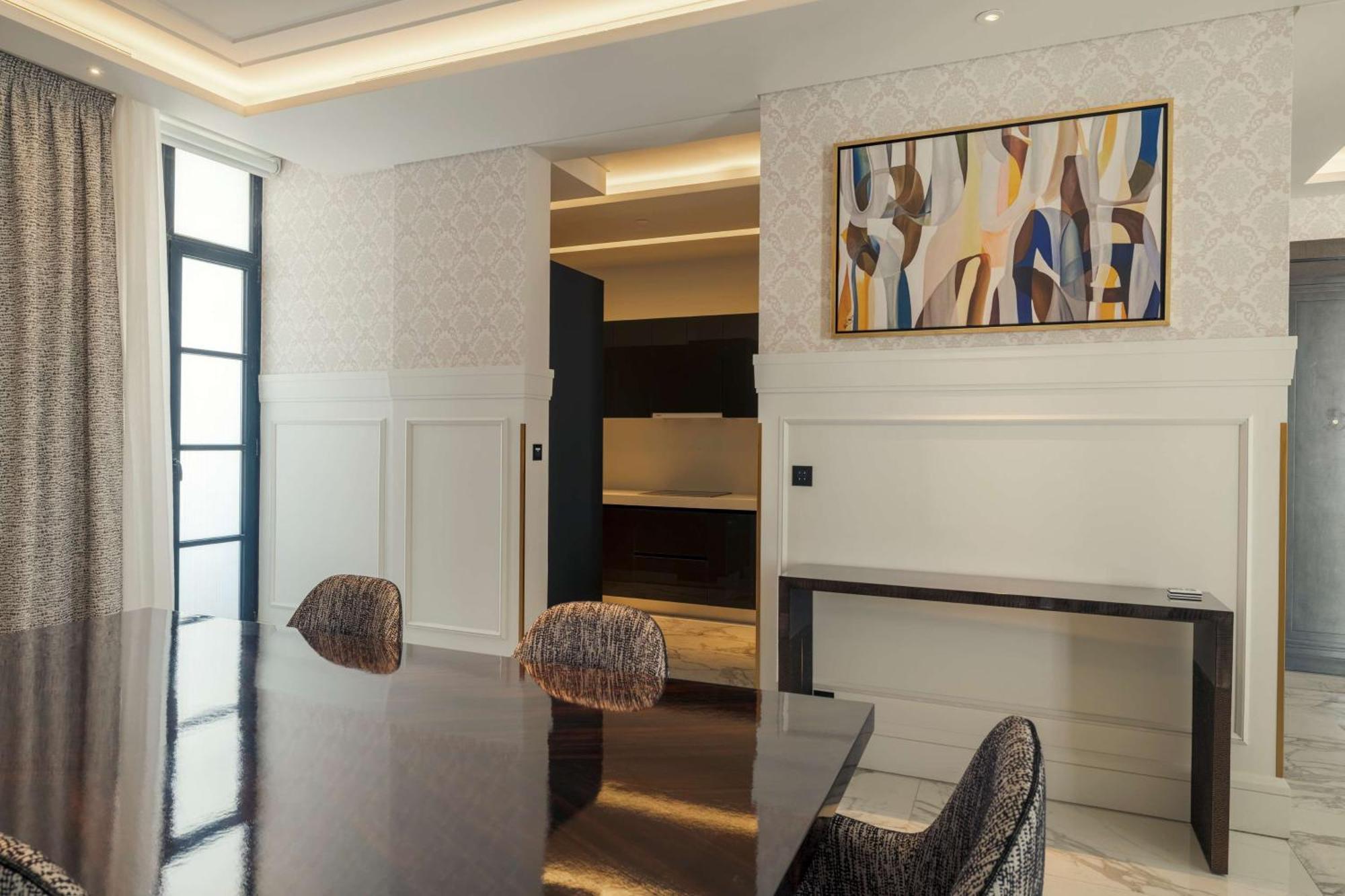 Mansard Riyadh, A Radisson Collection Hotel Dış mekan fotoğraf Interior of a suite at The Ivy Collection